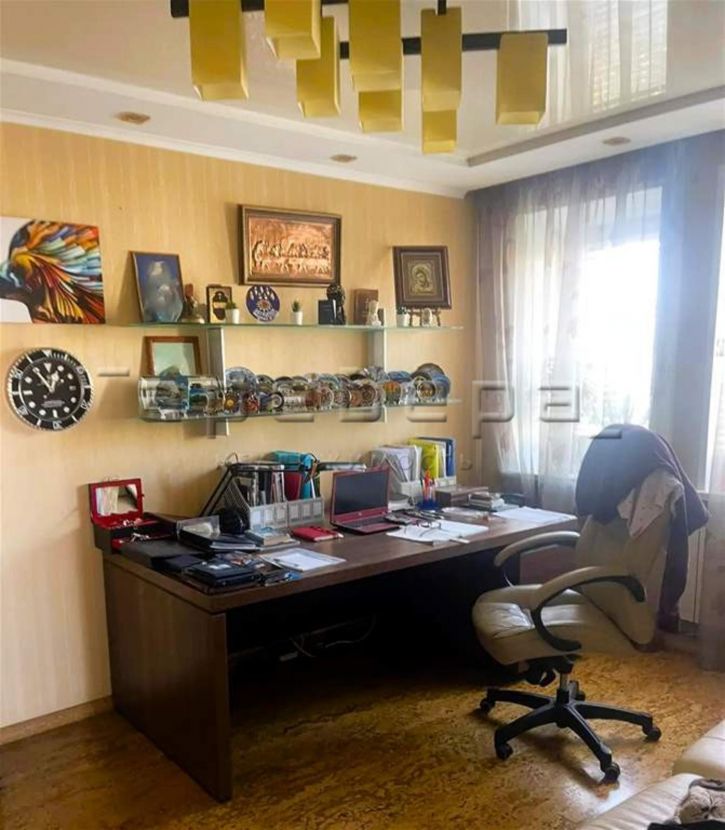 3-комн квартира Молокова, 23