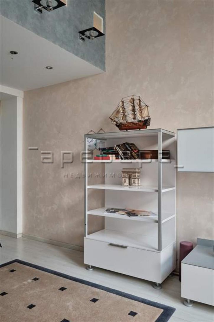 4-комн квартира Горького, 5