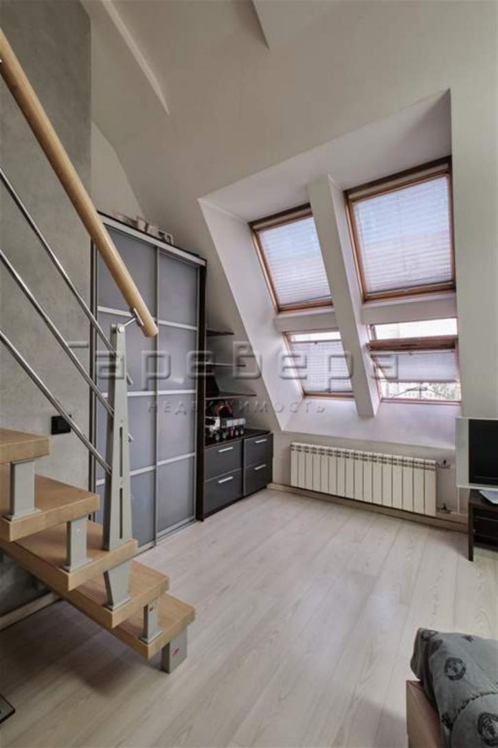 4-комн квартира Горького, 5