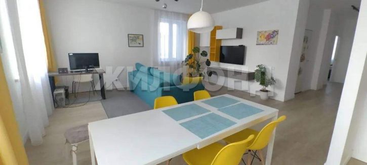 4-комн квартира Авиаторов улица, д.43а