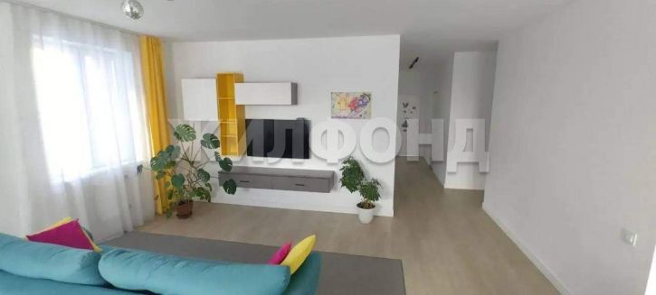 4-комн квартира Авиаторов улица, д.43а