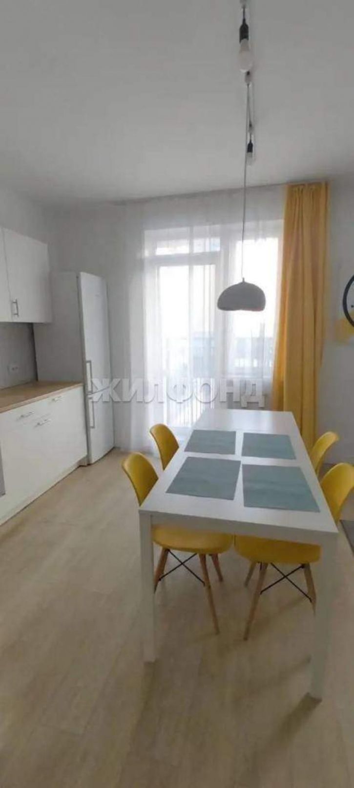 4-комн квартира Авиаторов улица, д.43а