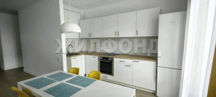 4-комн квартира Авиаторов улица, д.43а