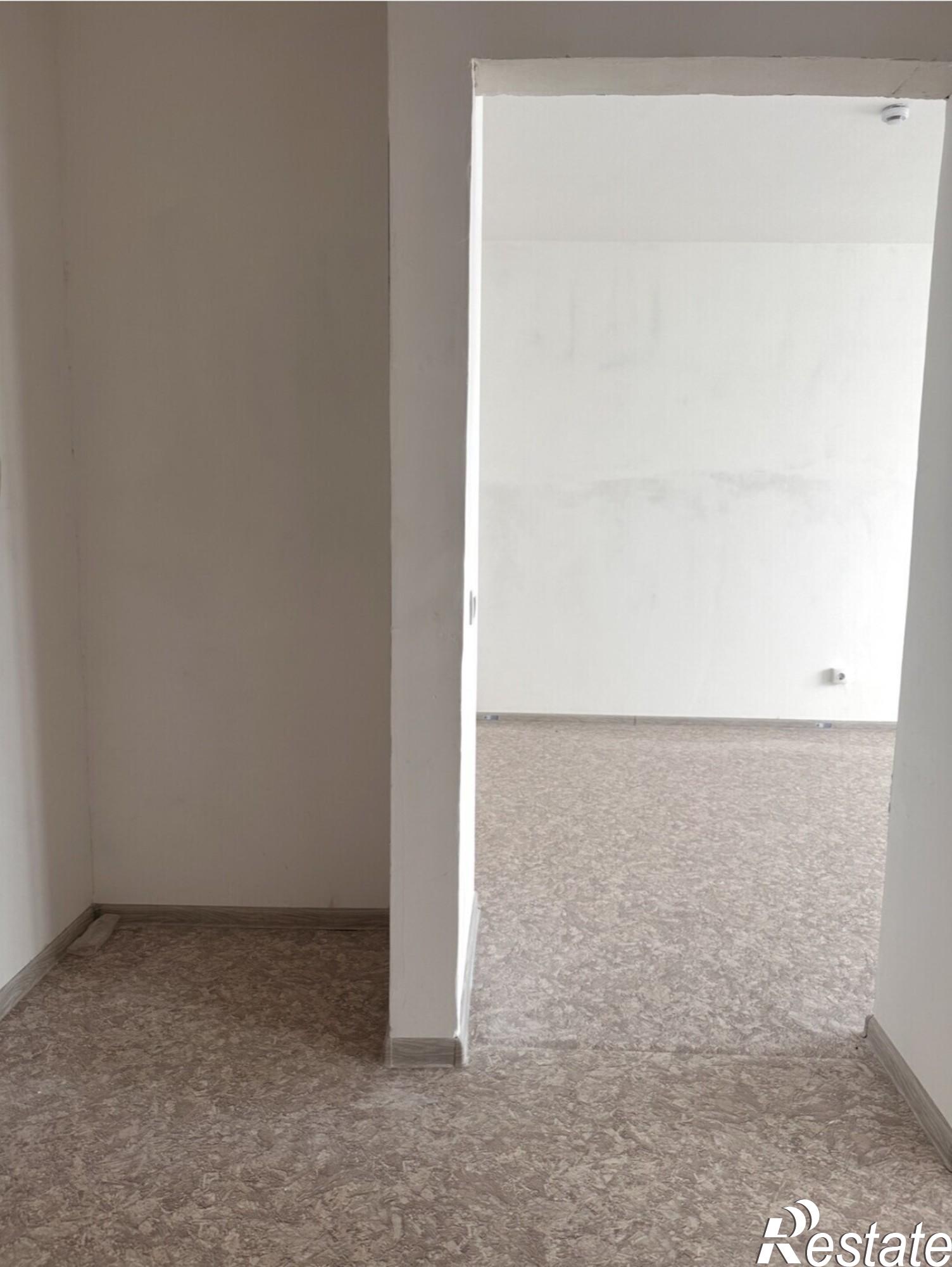Купить квартиру за 5 913 600 рублей на Лесников ул., 51