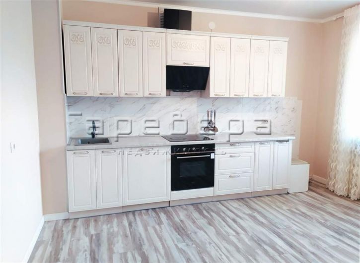 3-комн квартира Шахтеров, 8