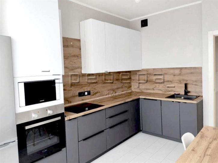 2-комн квартира Лесников, 23