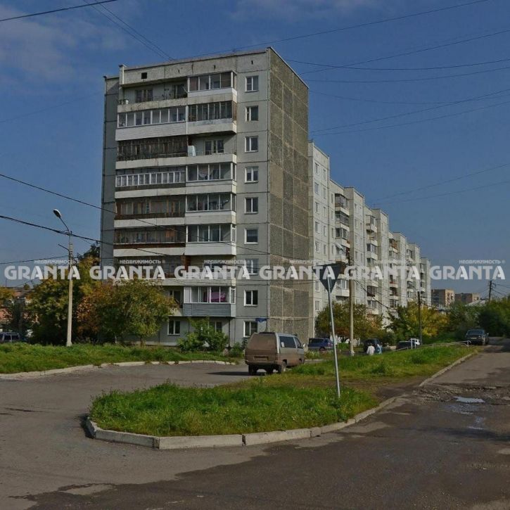 3-комн квартира ул Гусарова, 30
