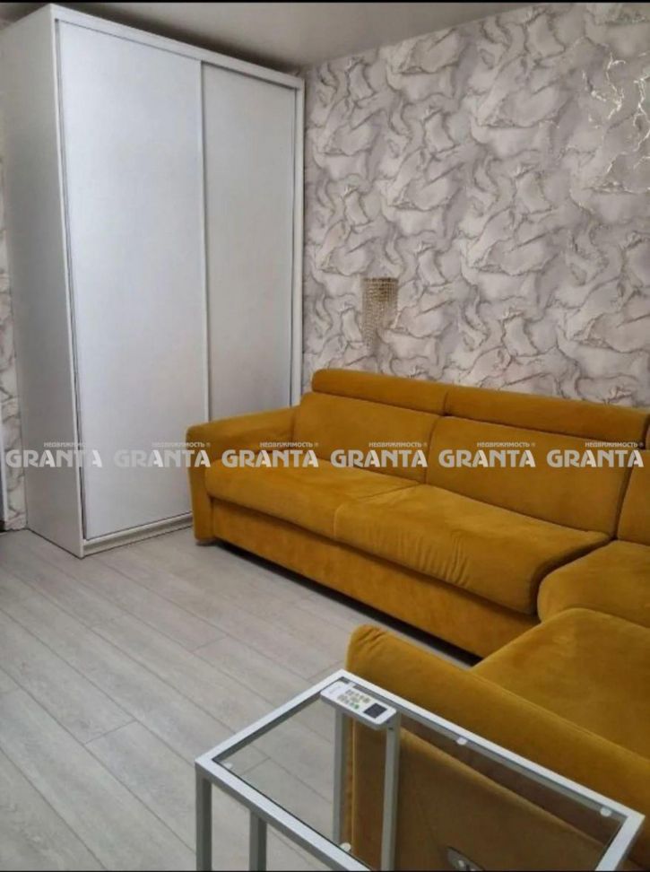 3-комн квартира ул Гусарова, 30