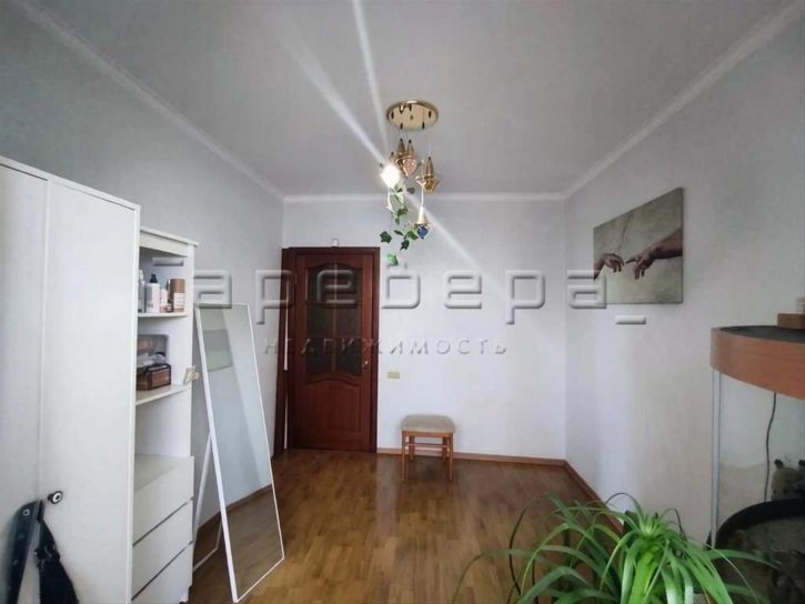 4-комн квартира Копылова, 72