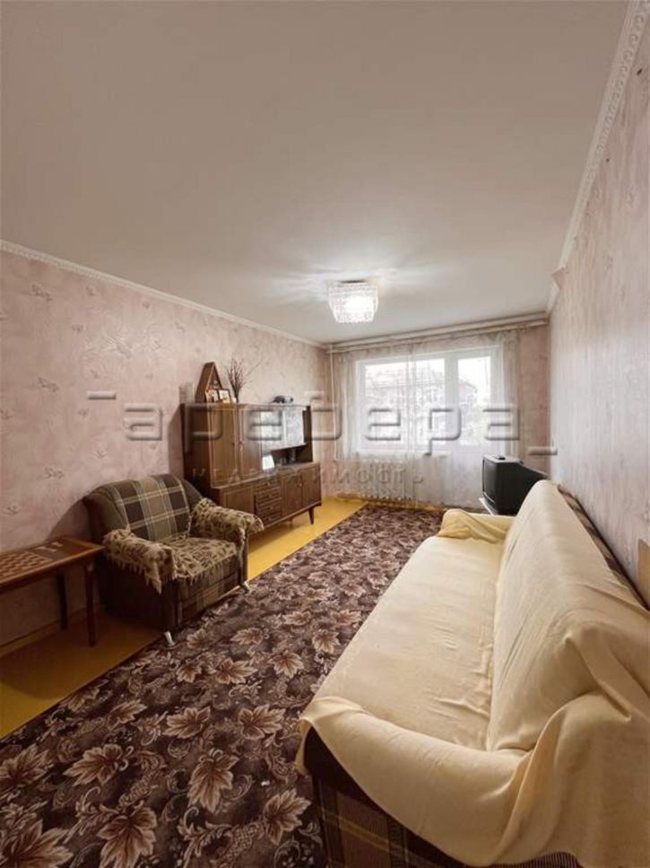 3-комн квартира Тобольская, 25а