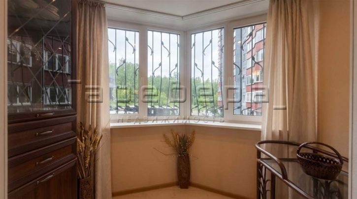5-комн квартира Академгородок, 24а