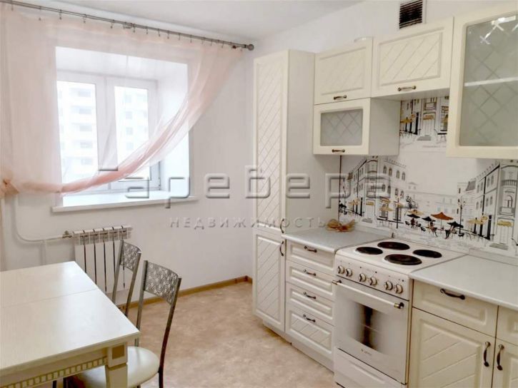 1-комн квартира Светлова, 31