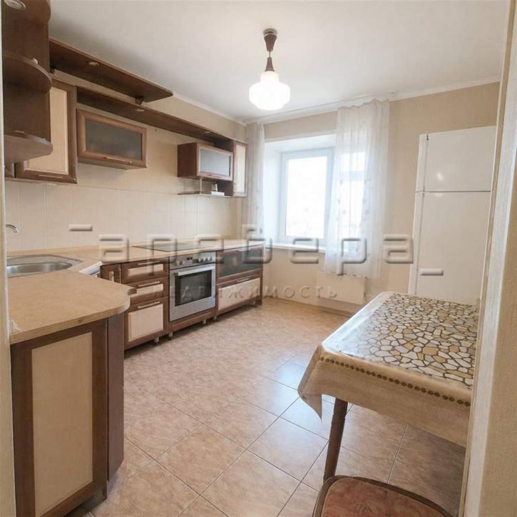 2-комн квартира Светлогорская, 35а