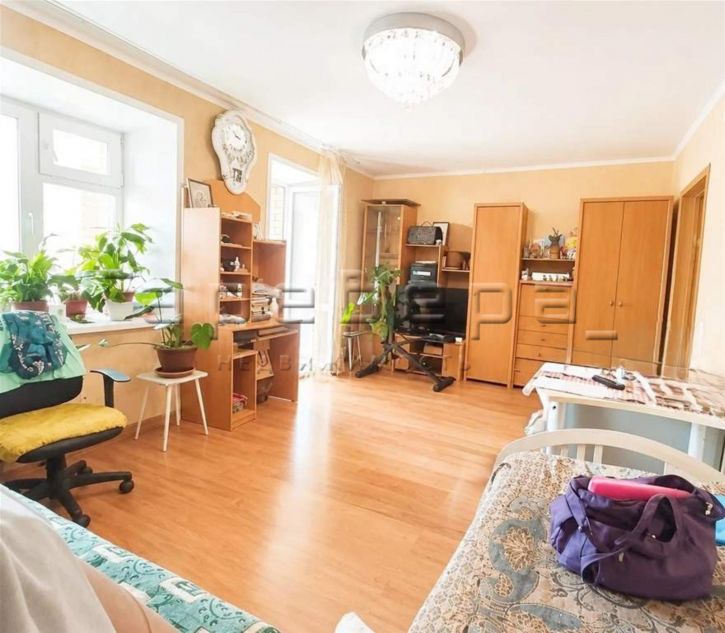 2-комн квартира Светлогорская, 35а
