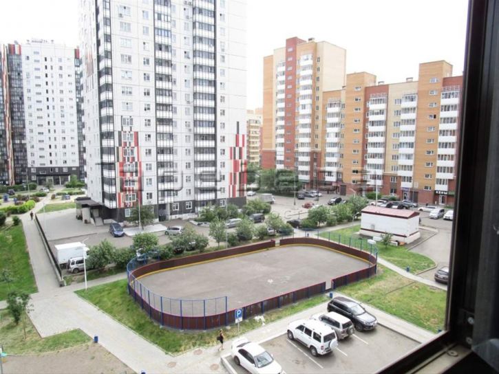 Студия Апрельская, 5