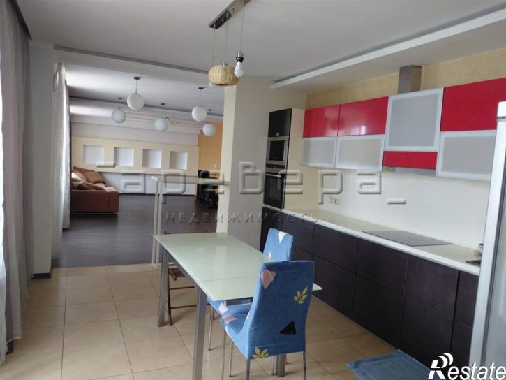 4-комн квартира Молокова, 1к4