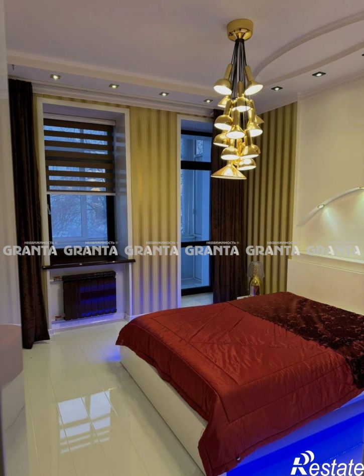 2-комн квартира ул Парижской Коммуны, 3