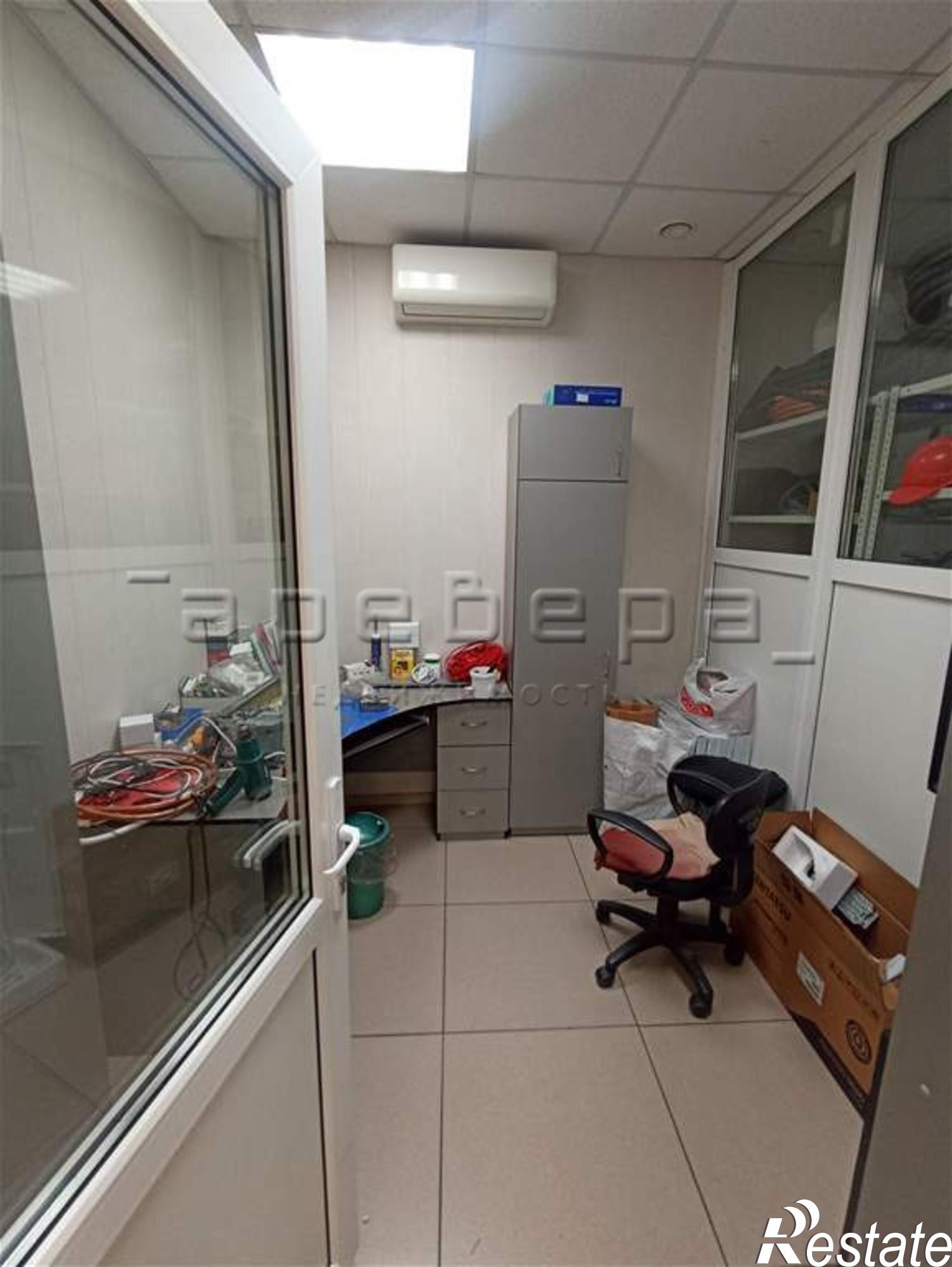 Купить офис, помещение под офис за 18 000 000 рублей на Свободный проспект, 40