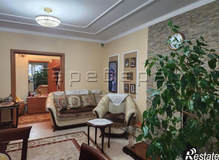 2-комн квартира Авиаторов, 68