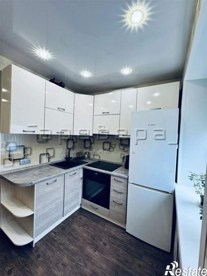 2-комн квартира Попова, 8г