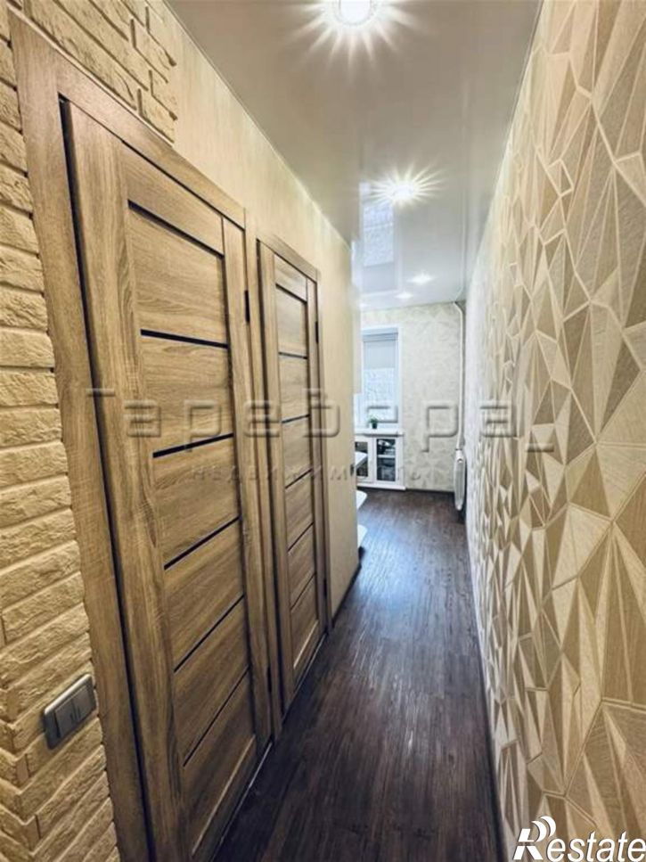 2-комн квартира Попова, 8г