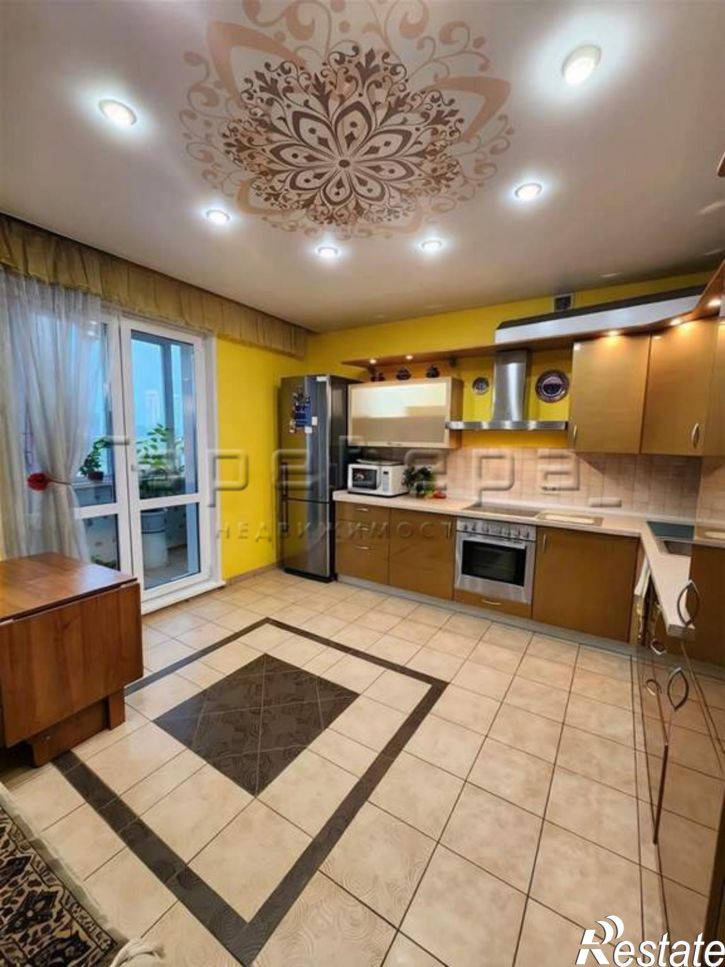 2-комн квартира Авиаторов, 68
