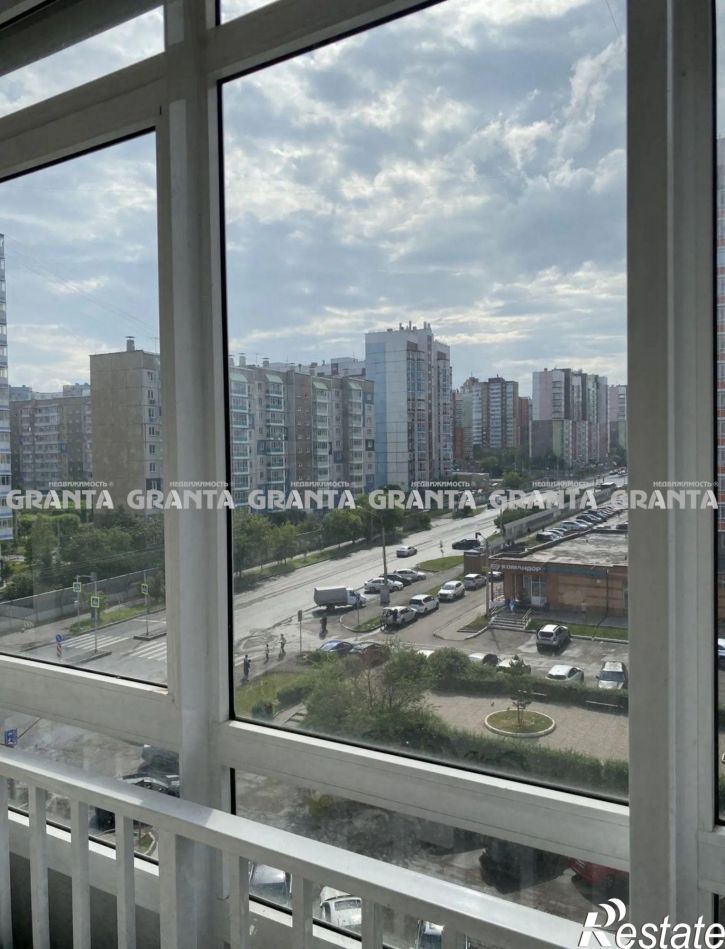 3-комн квартира ул Дмитрия Мартынова, 18