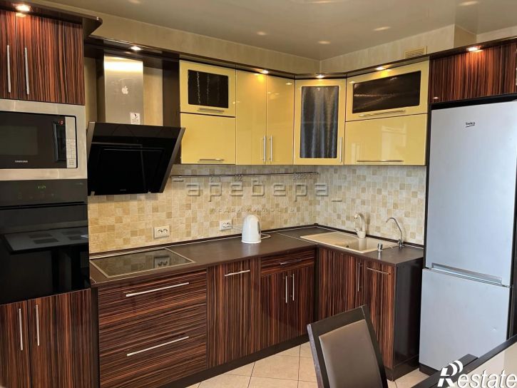 2-комн квартира Авиаторов, 42