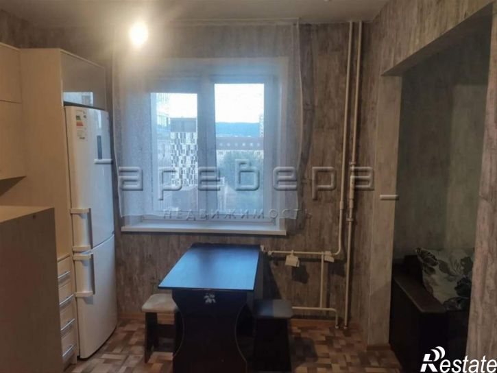 1-комн квартира Республики, 35
