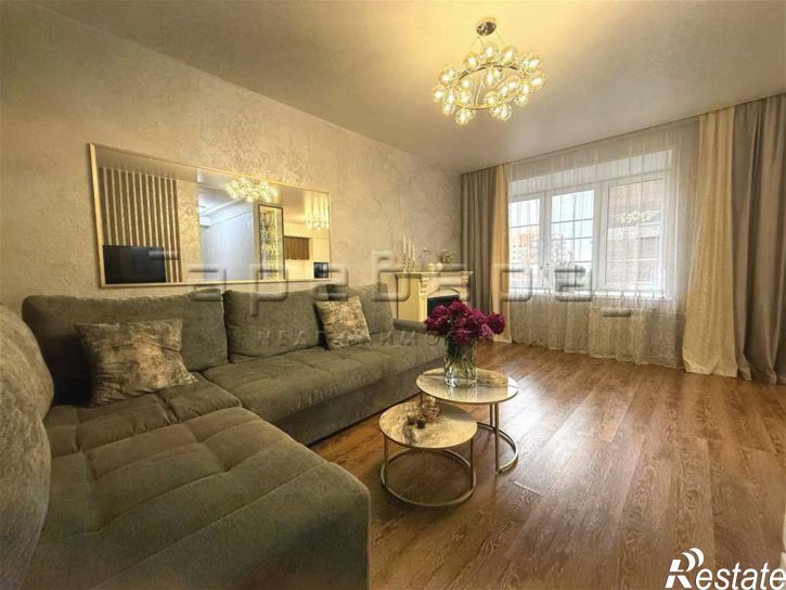 3-комн квартира Парусная, 12