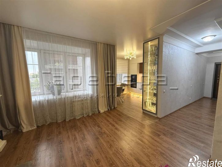3-комн квартира Парусная, 12