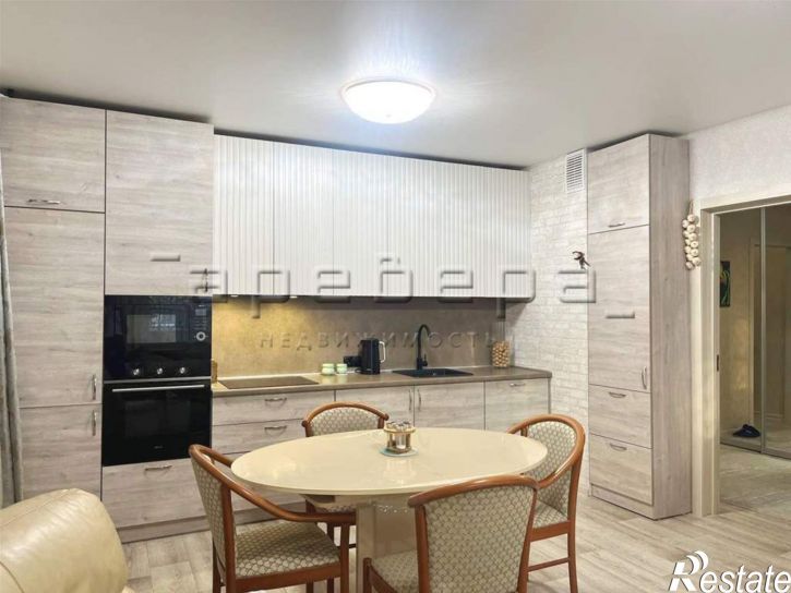 4-комн квартира Елены Стасовой, 50ж
