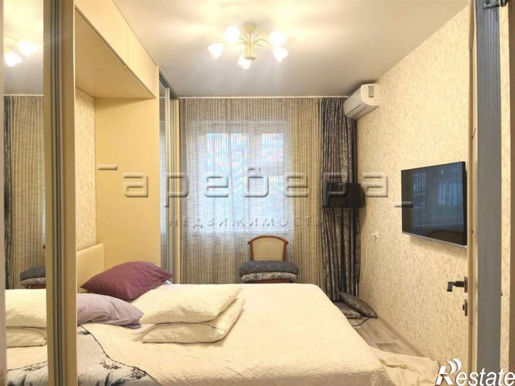 4-комн квартира Елены Стасовой, 50ж