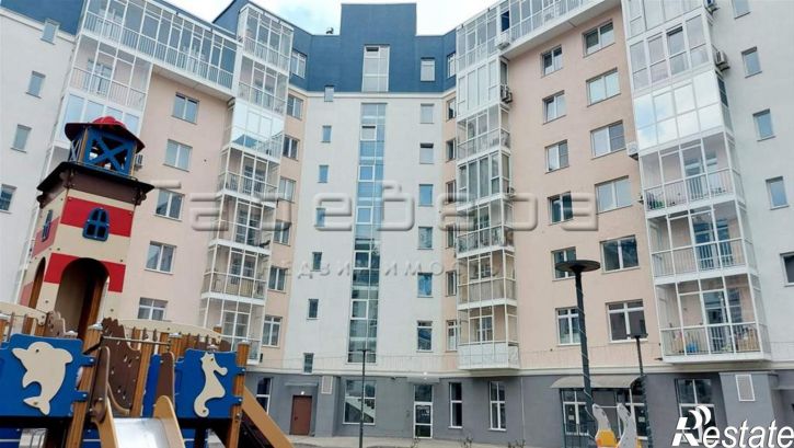 3-комн квартира Петра Подзолкова, 12