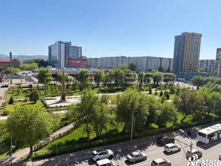 2-комн квартира Копылова, 66