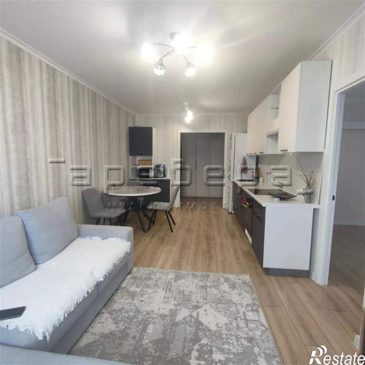 2-комн квартира Новосибирская, 3
