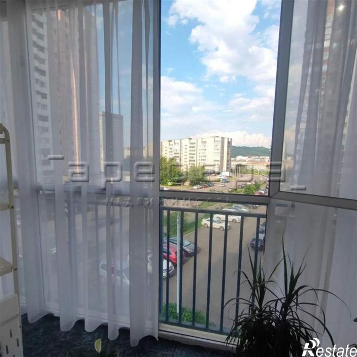 2-комн квартира Новосибирская, 3