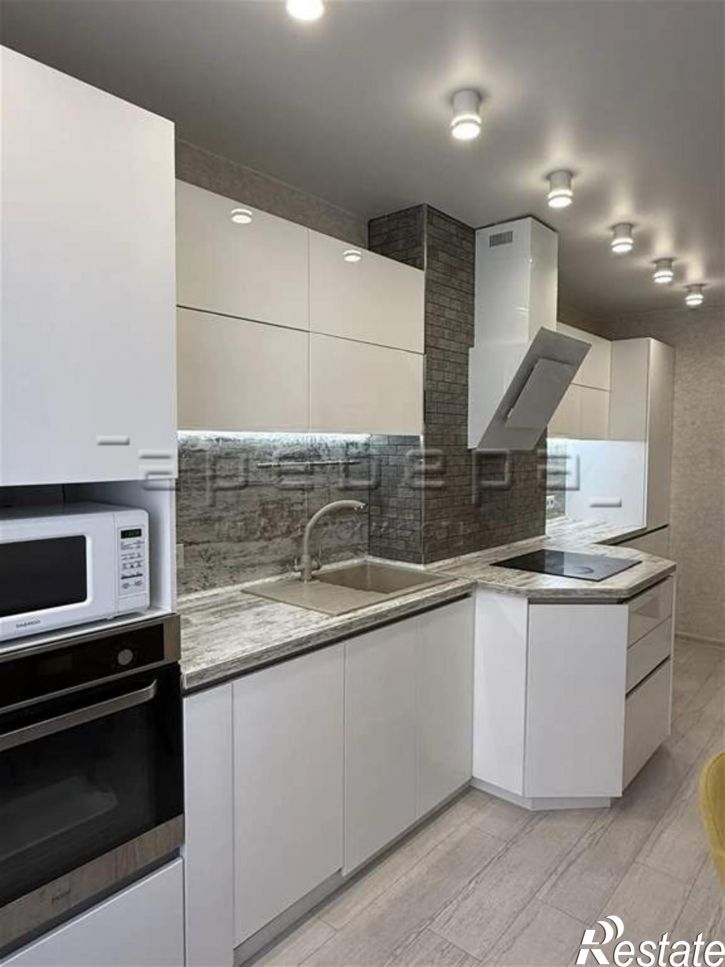 3-комн квартира Амурская, 24