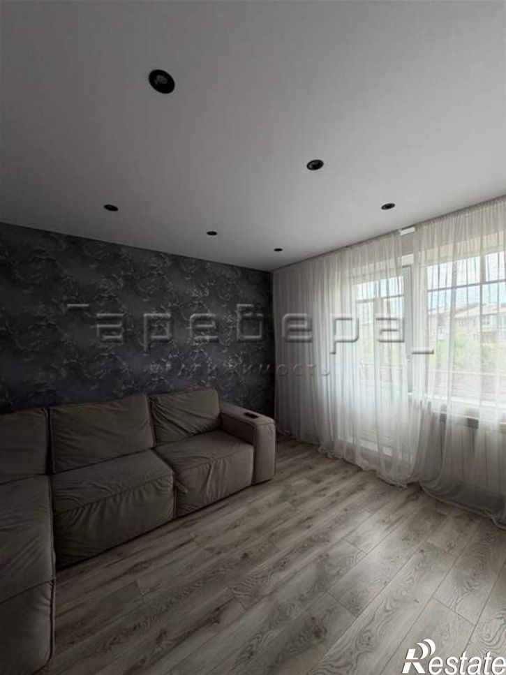 3-комн квартира Копылова, 42