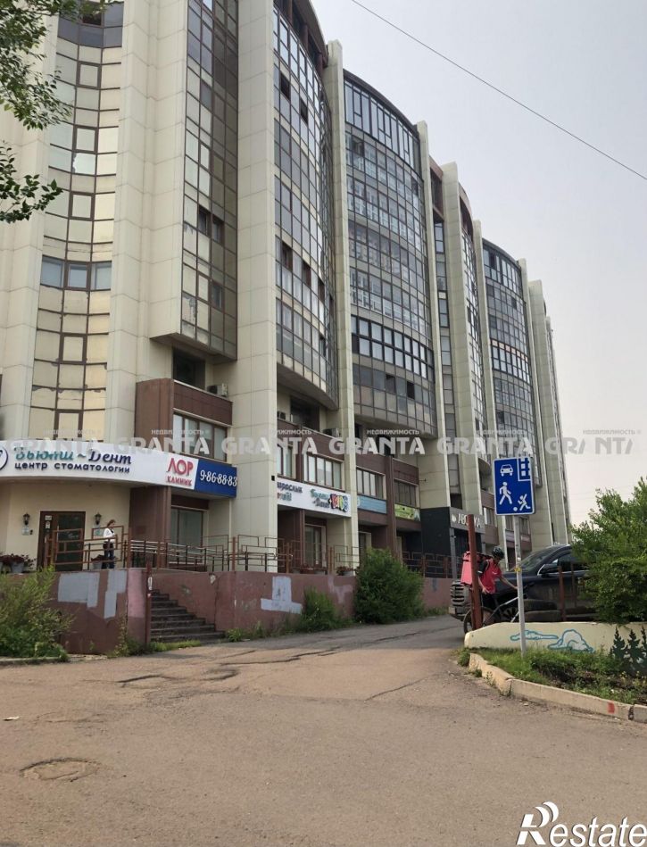 3-комн квартира ул Михаила Годенко, 7