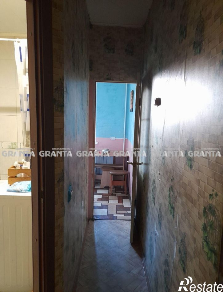 2-комн квартира ул Охраны Труда, 1а/6