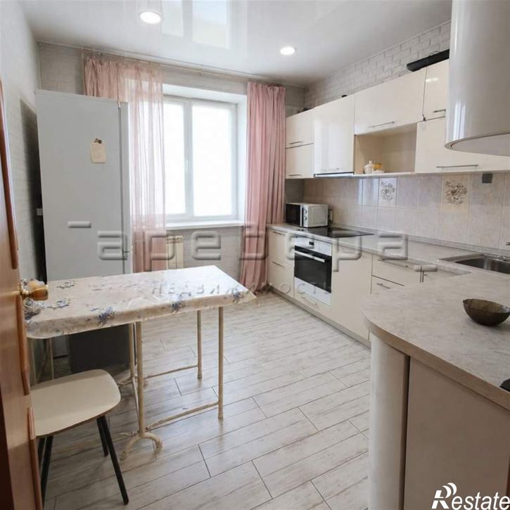 2-комн квартира Менжинского, 16а