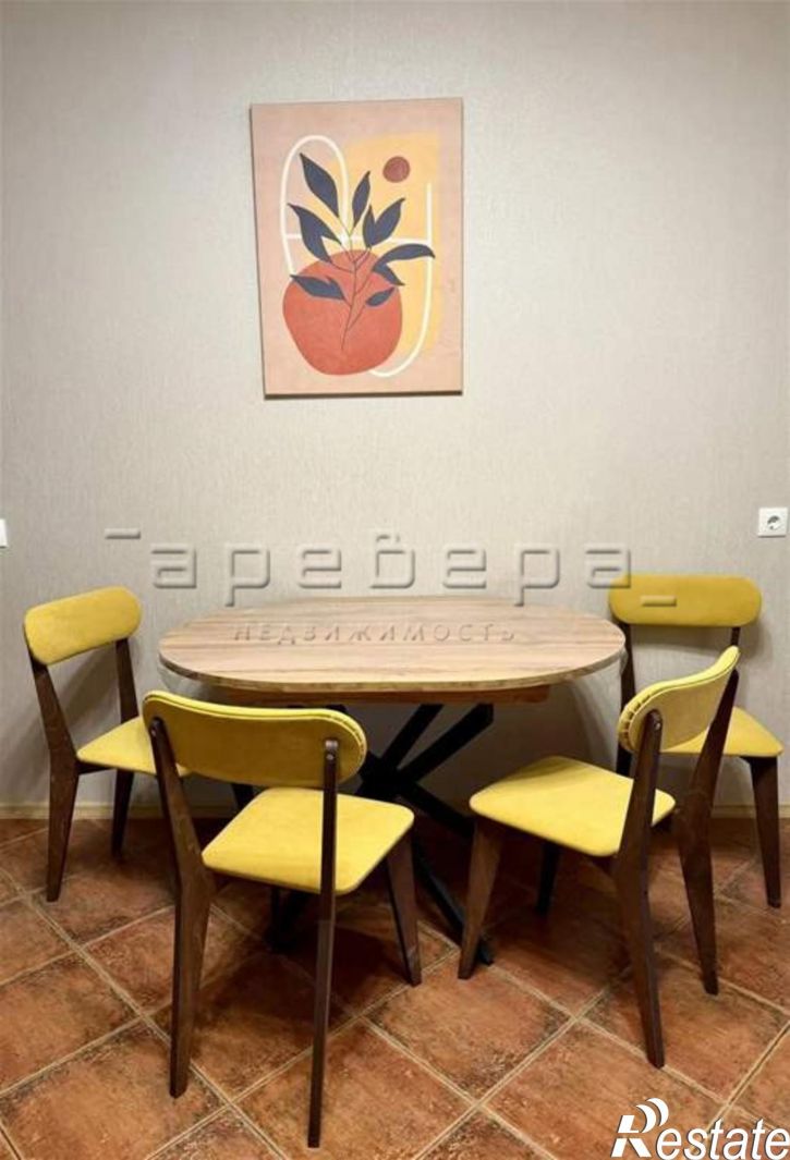 2-комн квартира Авиаторов, 25