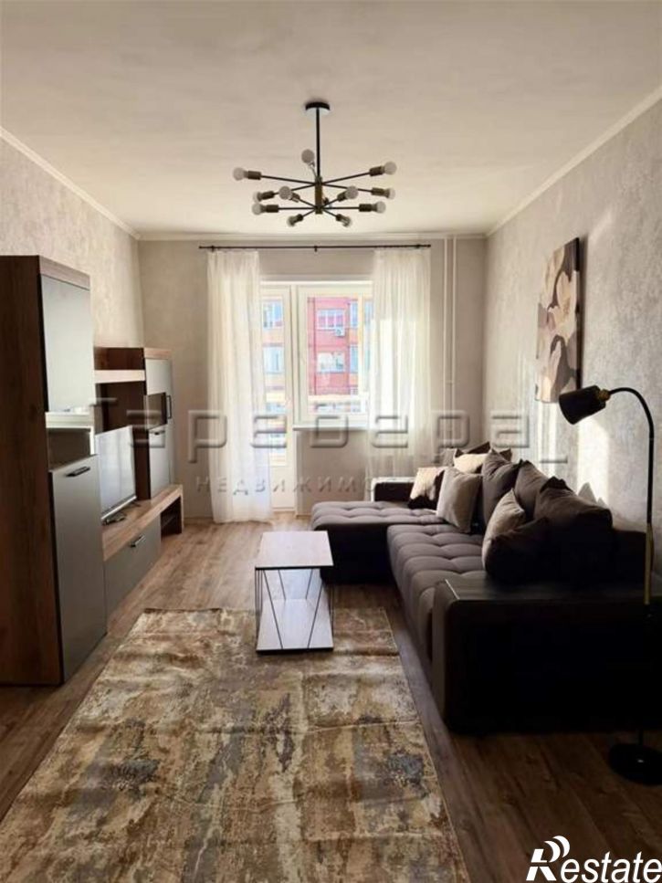 2-комн квартира Авиаторов, 25