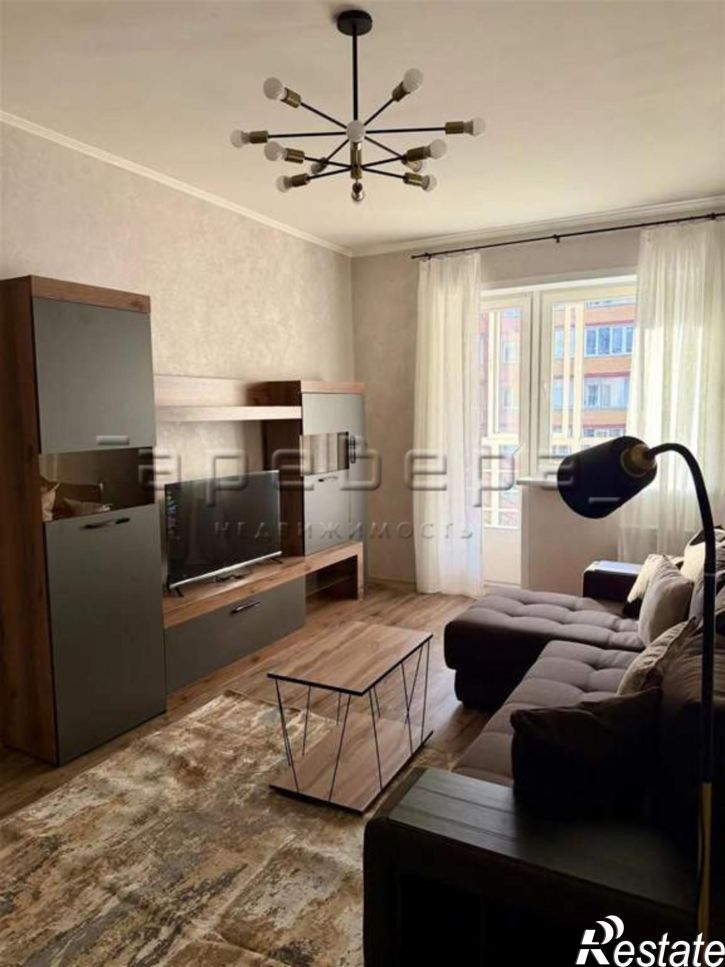 2-комн квартира Авиаторов, 25
