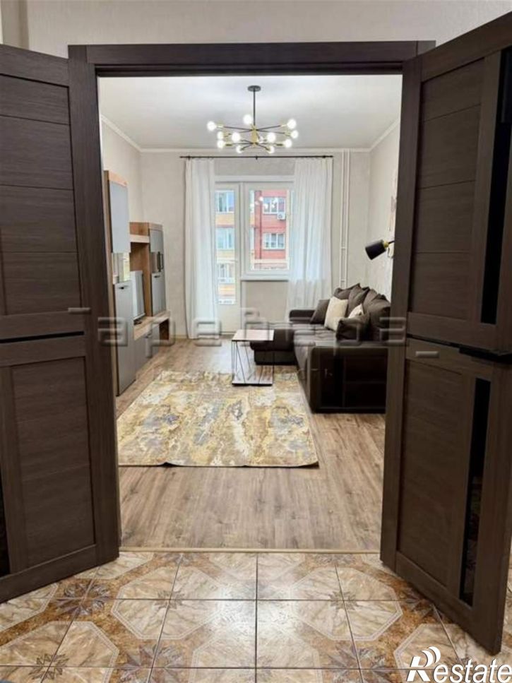 2-комн квартира Авиаторов, 25
