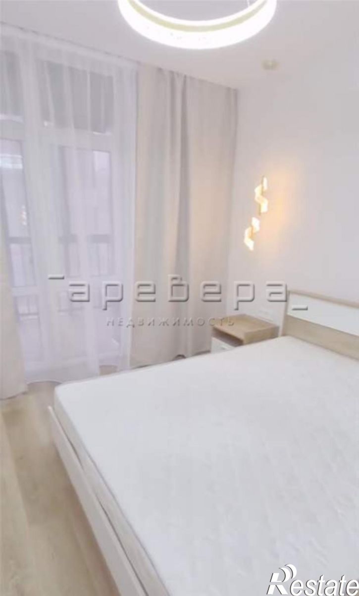 3-комн квартира Свердловская, 6е