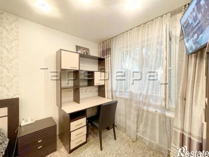 2-комн квартира Металлургов, 3
