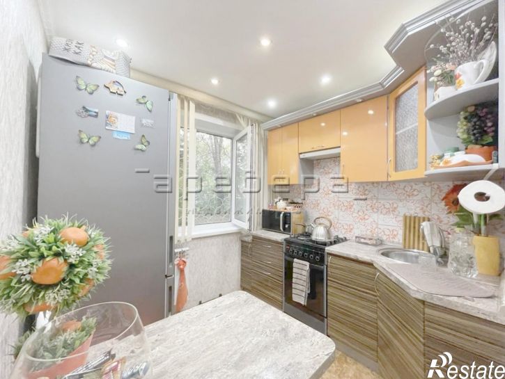 2-комн квартира Металлургов, 3