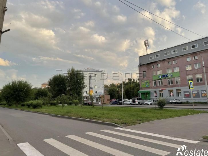 2-комн квартира Металлургов, 3